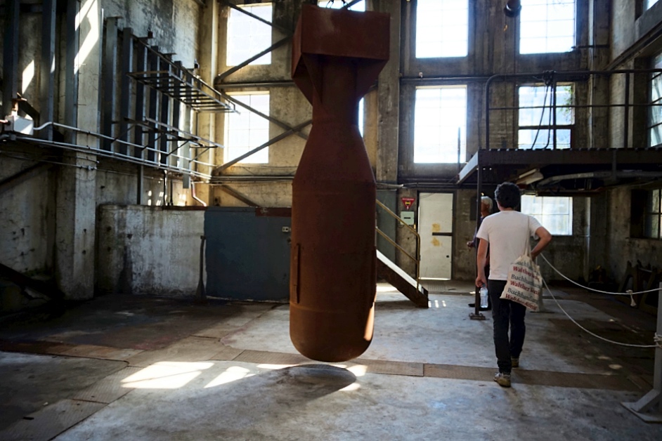 柳幸典「アブソリュート･ダッド」（2018年）＠シドニービエンナーレ　Absolute Dud, 2018 by Yukinori Yanagi at 21st Biennale of Sydney. Photo: HeapsArt