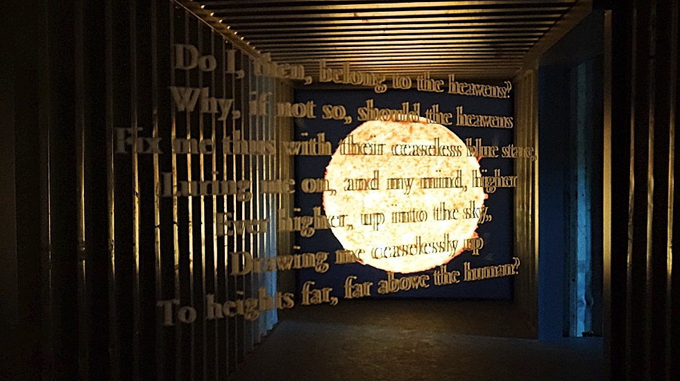 柳幸典「イカロス･コンテナ」（2018年）＠シドニービエンナーレ　Icarus Container, 2018 by Yukinori Yanagi at 21st Biennale of Sydney. Photo: HeapsArt